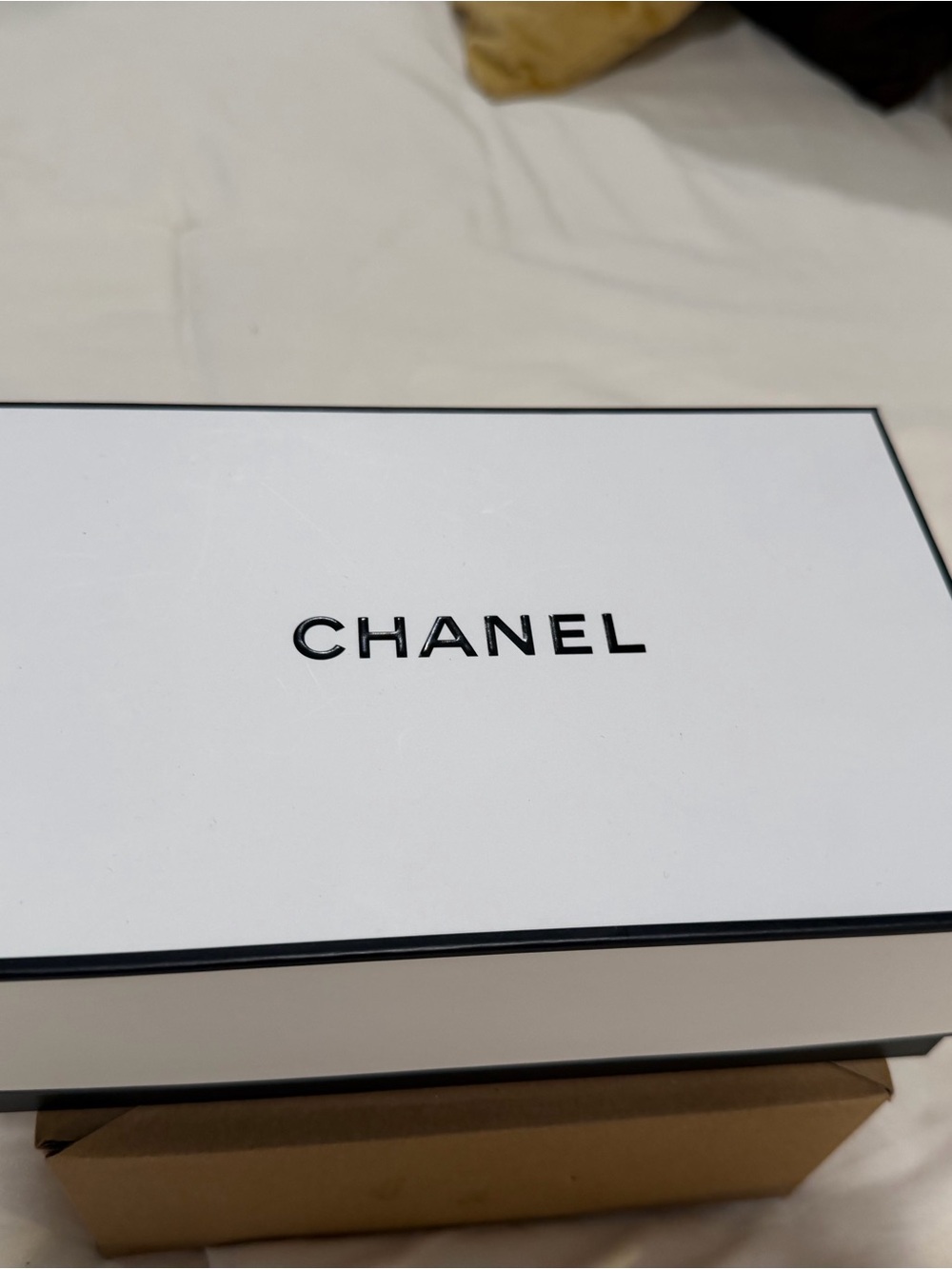 CHANEL Coco Mademoiselle Foaming Shower Gel - White & Gold Accents